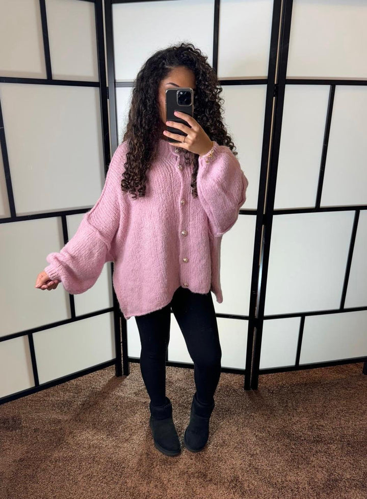 Oversized Cardigan mit goldenen Details