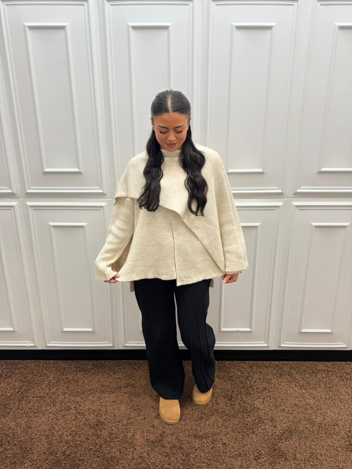 Strickjacke mit Schal