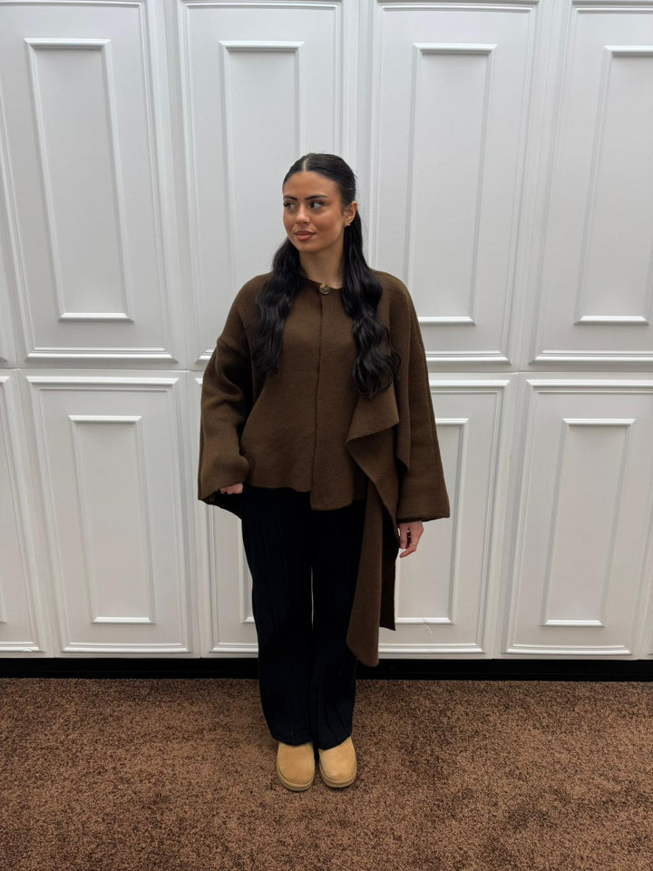 Strickjacke mit Schal