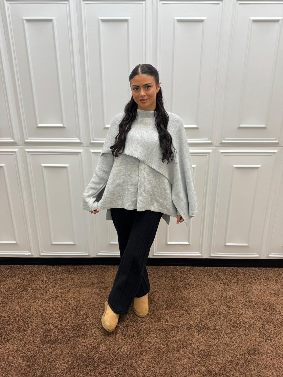 Strickjacke mit Schal